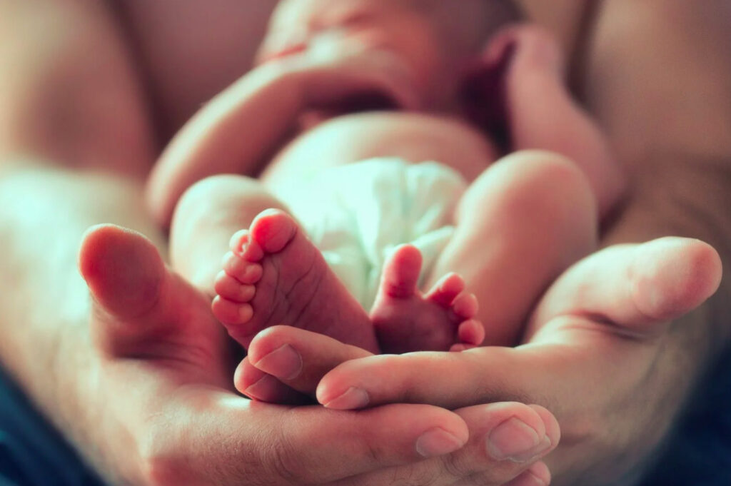 baby-family-mother